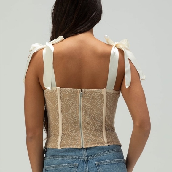 WEST OF MELROSE Womens Lace Corset Top - Picture 3 of 8